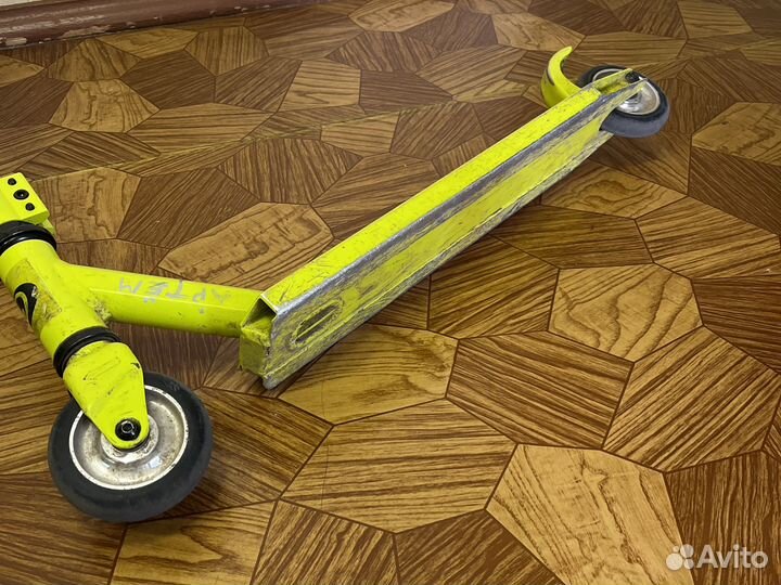 Трюковой самокат