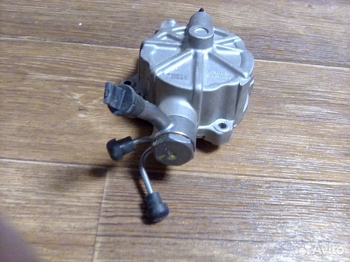 Вакуумный насос на двигатель 4д56