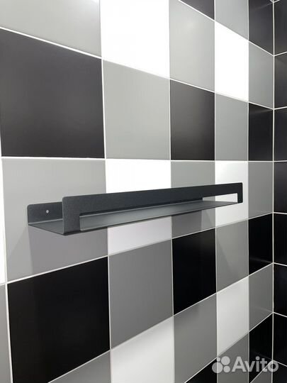 Полка для ванной металлическая