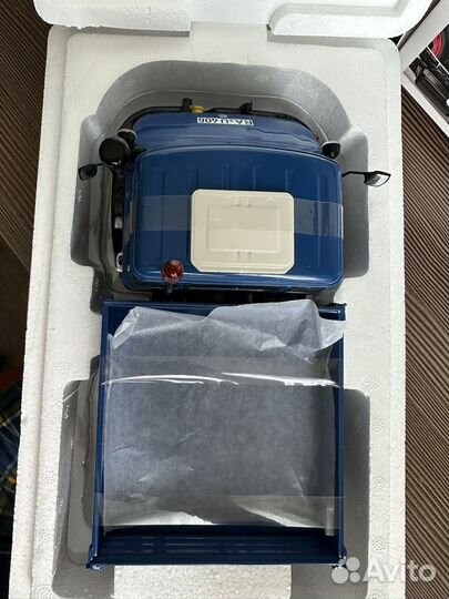 Mercedes Unimog 406 Schuco 1:18