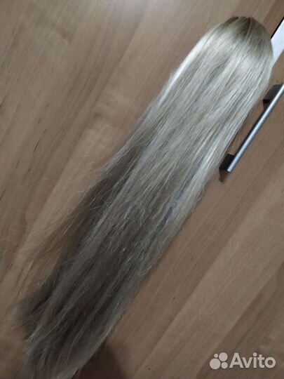 Хвост, шиньон, волосы на крабике мелирование