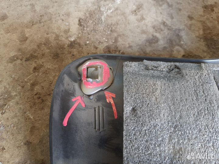 Накладка двери багажника Пежо 206