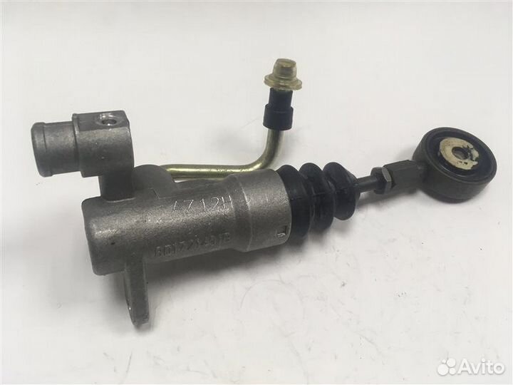 Цилиндр сцепления главный Volkswagen Passat B5