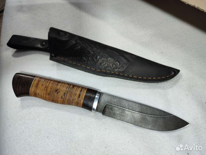 Нож из дамасской стали