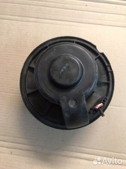 Моторчик печки VW Sharan 1