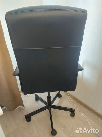 Рабочий компьютерный стул IKEA икеа millberget