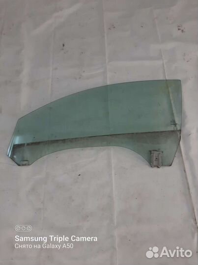 Стекло переднее левое mercedes w207