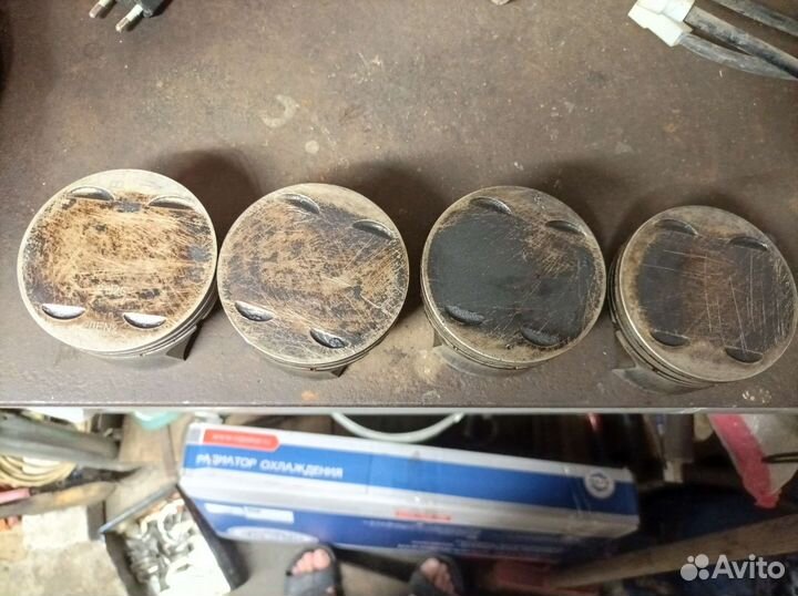 Поршни с пальцами