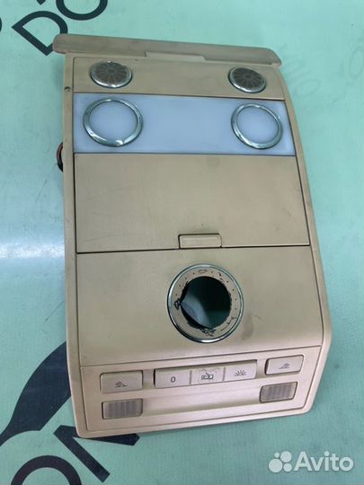 Плафон освещения салона Volkswagen Touareg 7L