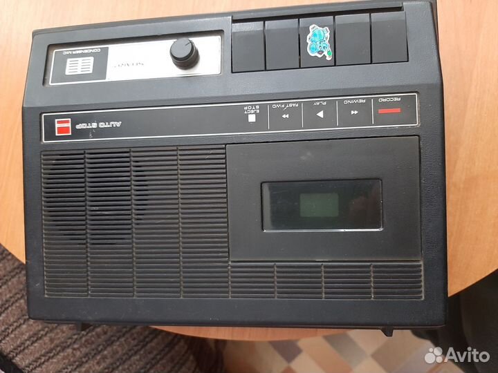 Кассетный магнитофон sharp