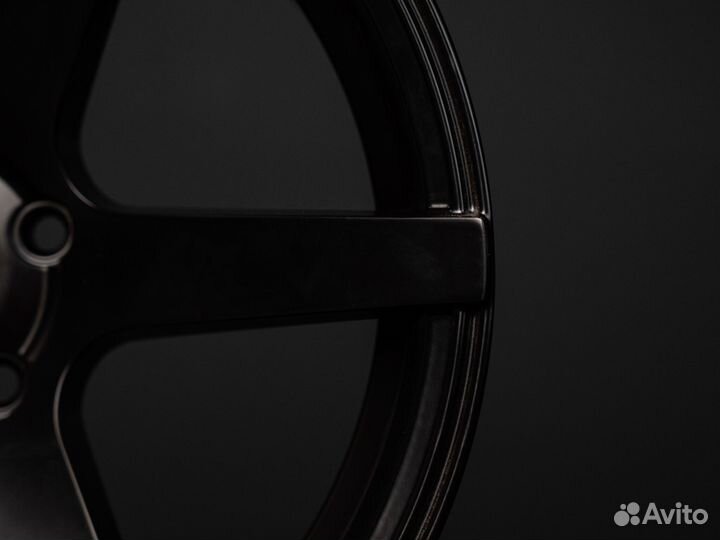 Диски литые на Toyota Corolla R17 5x114.3