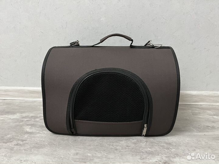Переноска для кошек и собак