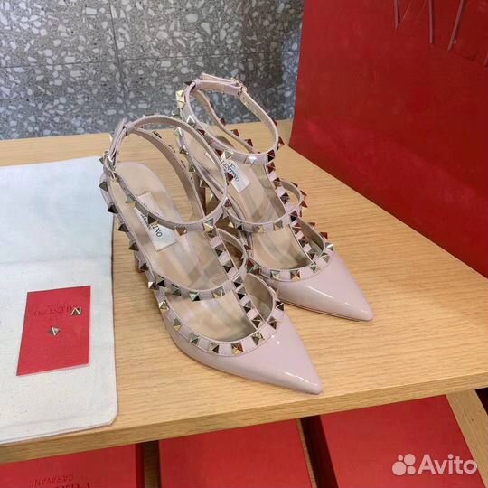 Туфли Valentino Garavani Rockstud