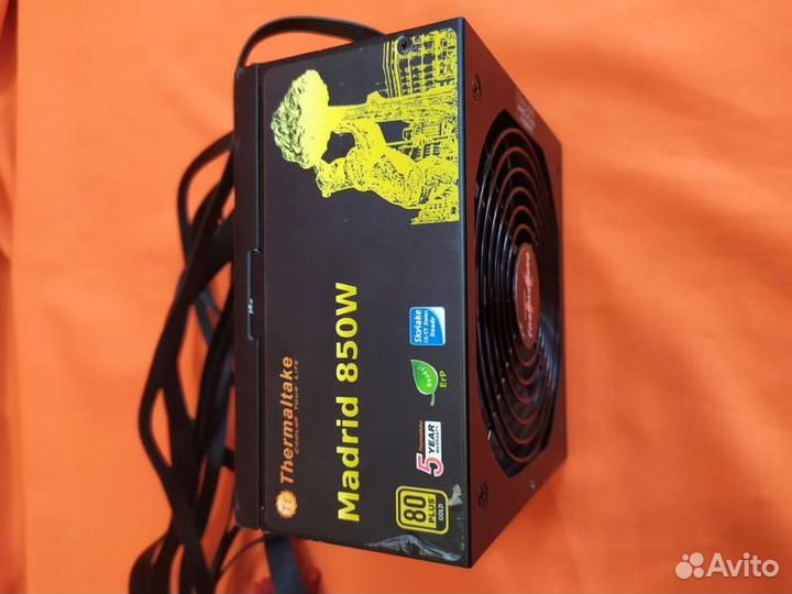 Блок питания thermaltake madrid 850W 850W