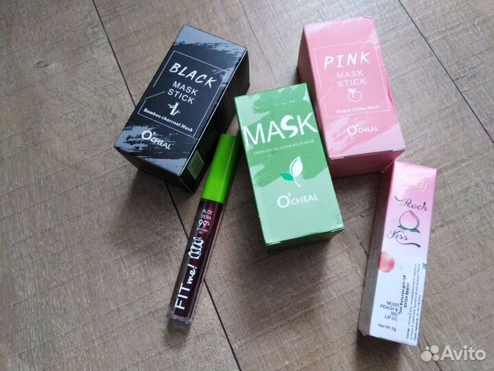 Маски для лица, тинт для губ, бальзам для губ