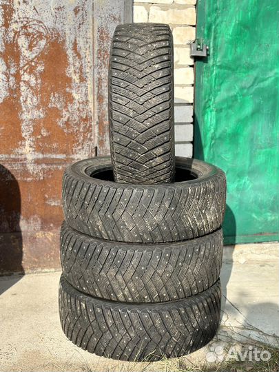 Goodyear UltraGrip 225/55 R18 102
