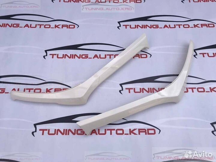 Ресницы на фары Toyota Land Cruiser 200 Q1901