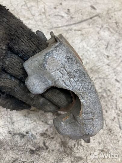 Суппорт тормозной передний правый Volkswagen Bora