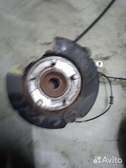 Поворотный кулак первый dodge Charger LD