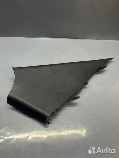 Обшивка стойки задняя правая Hyundai Solaris 1 1.6