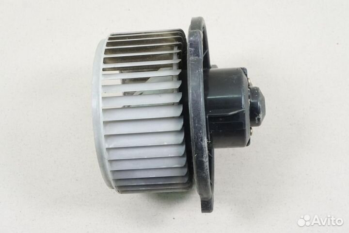 Мотор печки Toyota Voxy AZR60