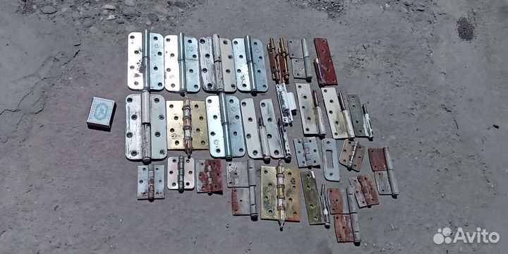 Петли для дверей