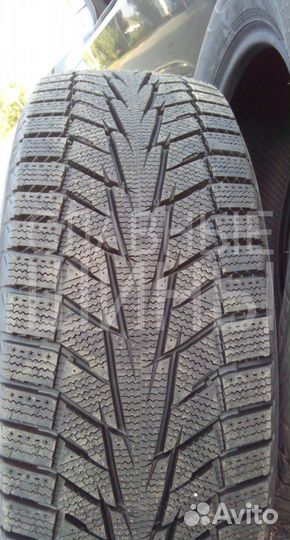 Hankook Winter I'Cept iZ 2 W616 215/55 R17 98T