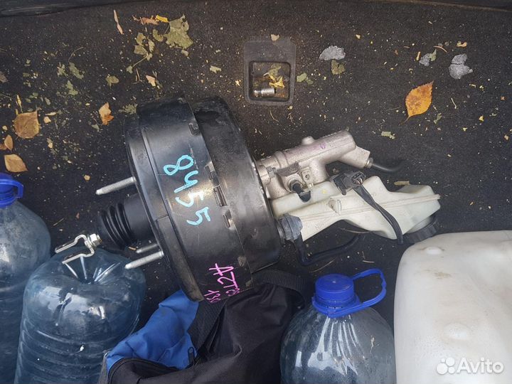 Продаю главный тормозной цилиндр правый руль