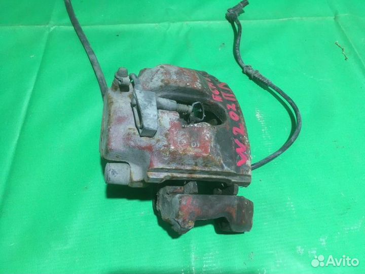 Суппорт передний левый Mercedes C200 W202 M111.945