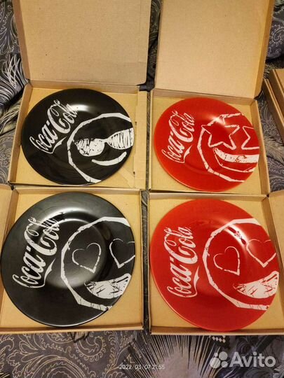 Тарелки кока кола