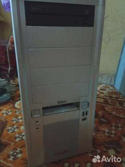 Компьютер ЖК 17 дюймов e4600 4gb gt430 1gb