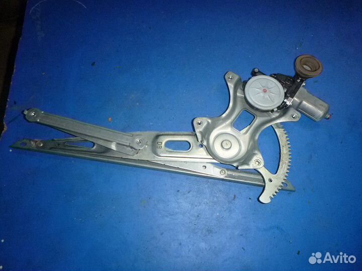 Стеклоподъемник электрический передний правый toyo