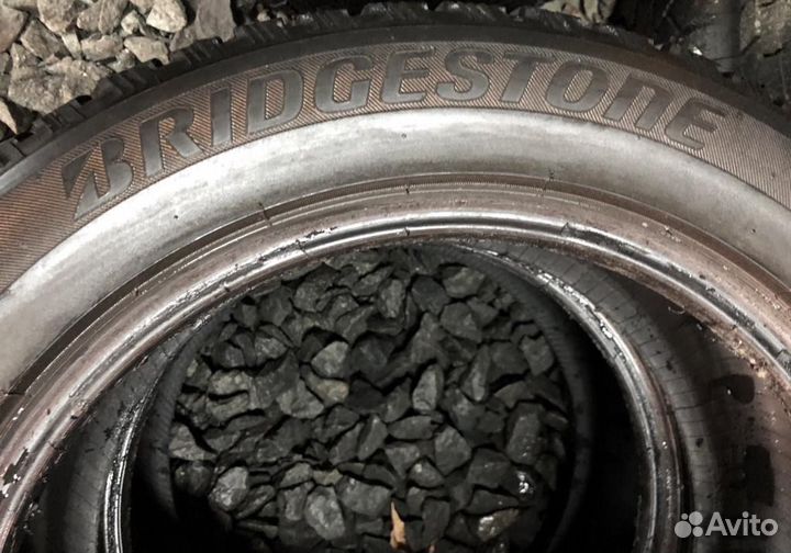 Bridgestone Blizzak Spike-01 205/55 R16