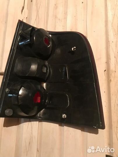 Фонарь задний Ford Explorer 2006-2010