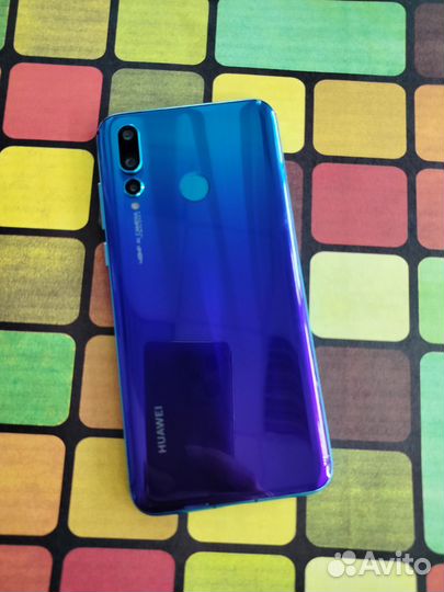 HUAWEI Nova 4, 6/128 ГБ