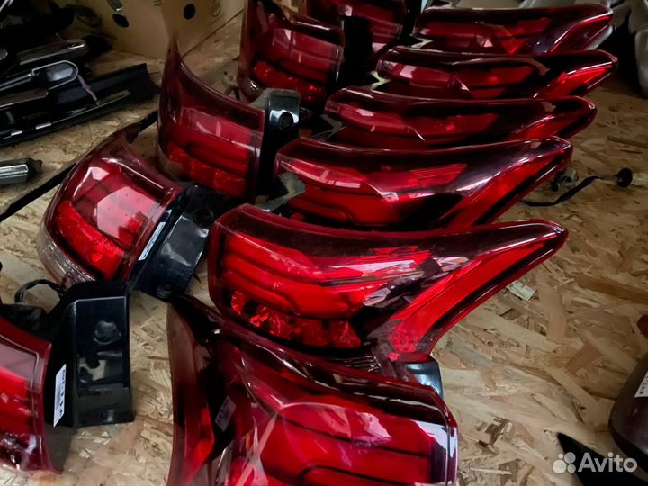 Задний фонарь Митсубиси Аутлендер 3 gf