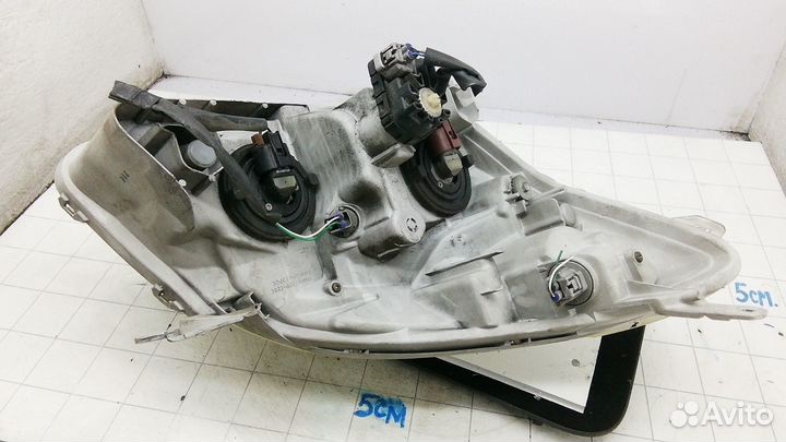 Фара левая Toyota Corolla Verso 2002 8117013250