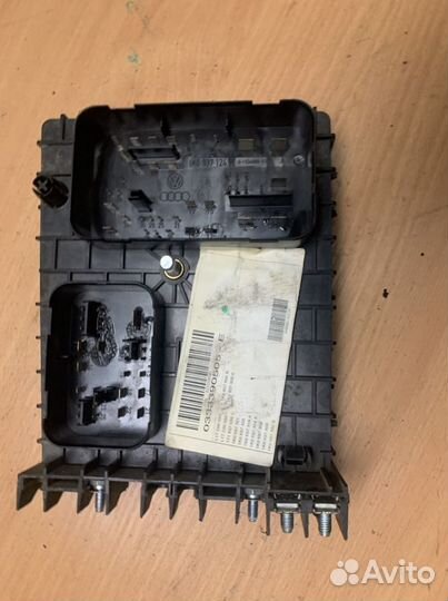 Блок предохранителей Touran 2003-2010