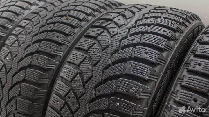 Bridgestone Blizzak Spike-01 225/55 R17 101T