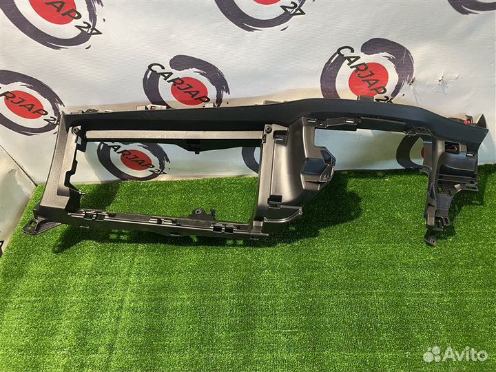 Консоль торпедо (3) Toyota Prius ZVW50 2ZR-FXE