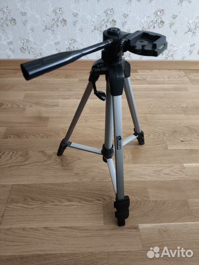 Штатив для фотоаппарата Dicom TV-550