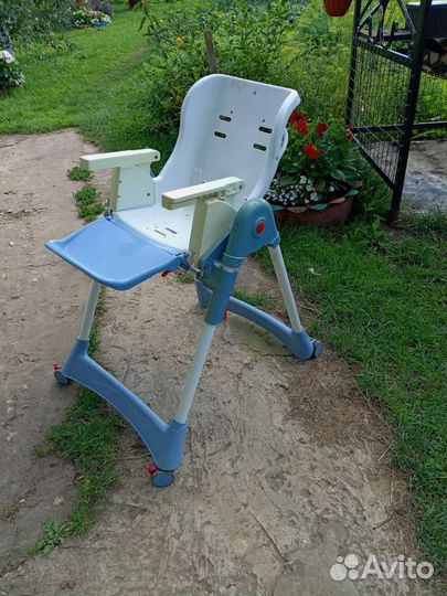 Стульчик для кормления
