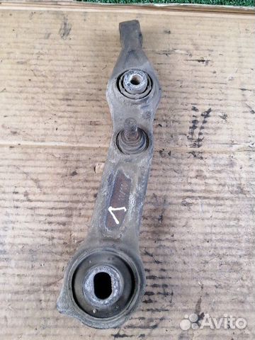 Рычаг под амортизатор передний левый Mercedes-Benz