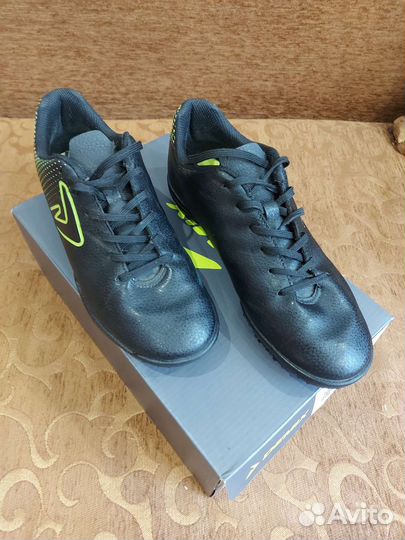 Бутсы сороконожки demix 39р