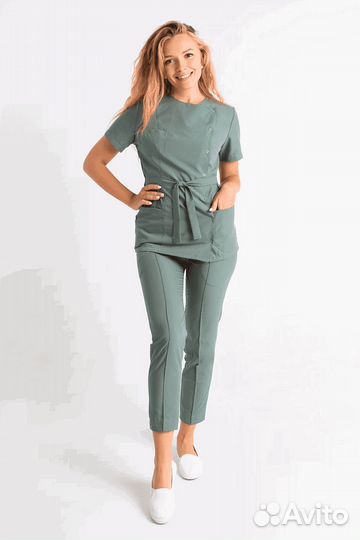 Костюм женский медицинский