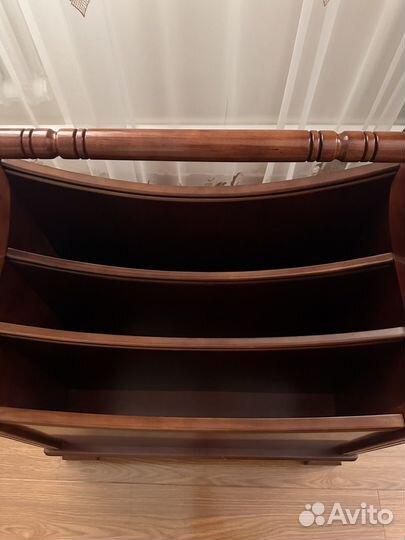 Подставка для журналов и книг