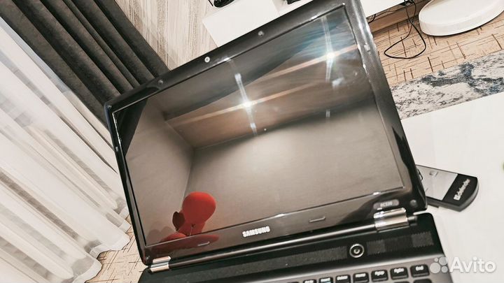 Ноутбук Samsung RC530