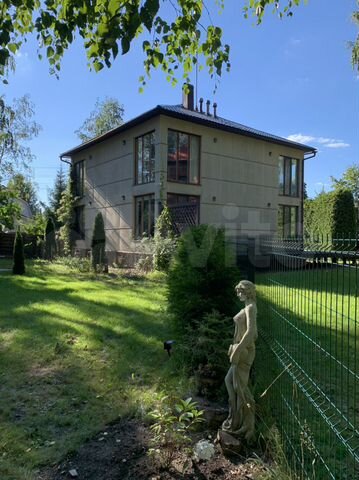 Дом 180 м² на участке 10 сот.