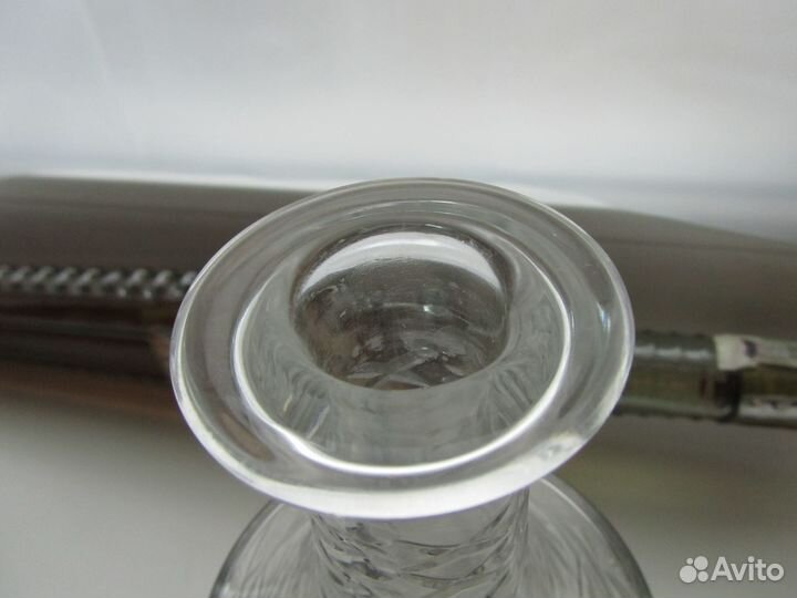 Хрустальный графин с рюмками