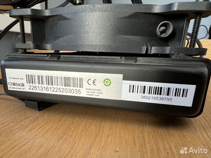 Водяное охлаждение Corsair Hydro Series H100i v2